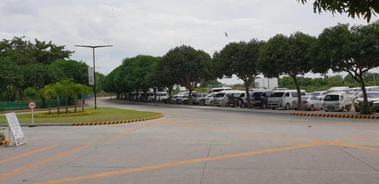 Mactan Newtown Condo With Pool Access Lapu-Lapu City Eksteriør billede
