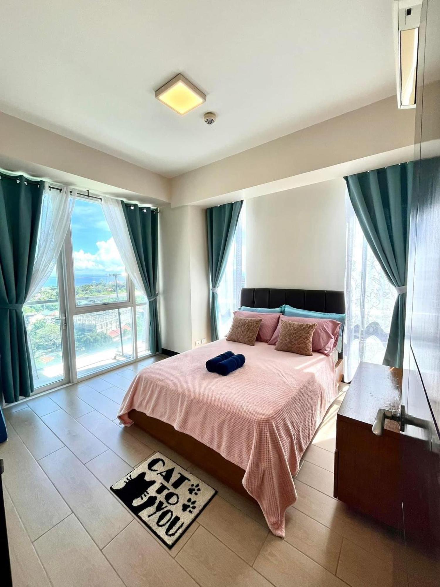 Mactan Newtown Condo With Pool Access Lapu-Lapu City Eksteriør billede